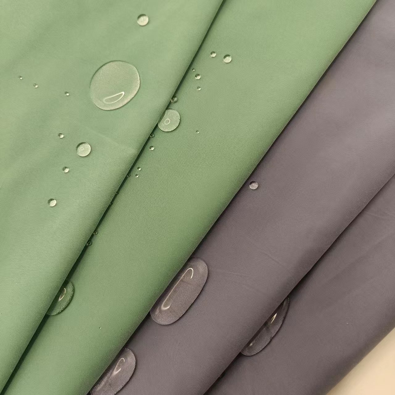 2023 New Style Women Garments Fabric Windproof Lightweight Fabric for Women's Trench Coat