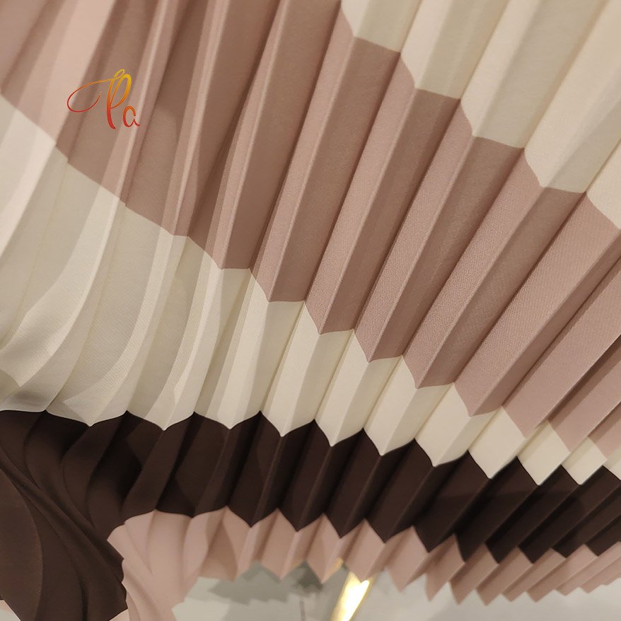New Fashion Polyester Woven Color Block Stripe Printed Chiffon Pleated Fabric For High End Women Dress
