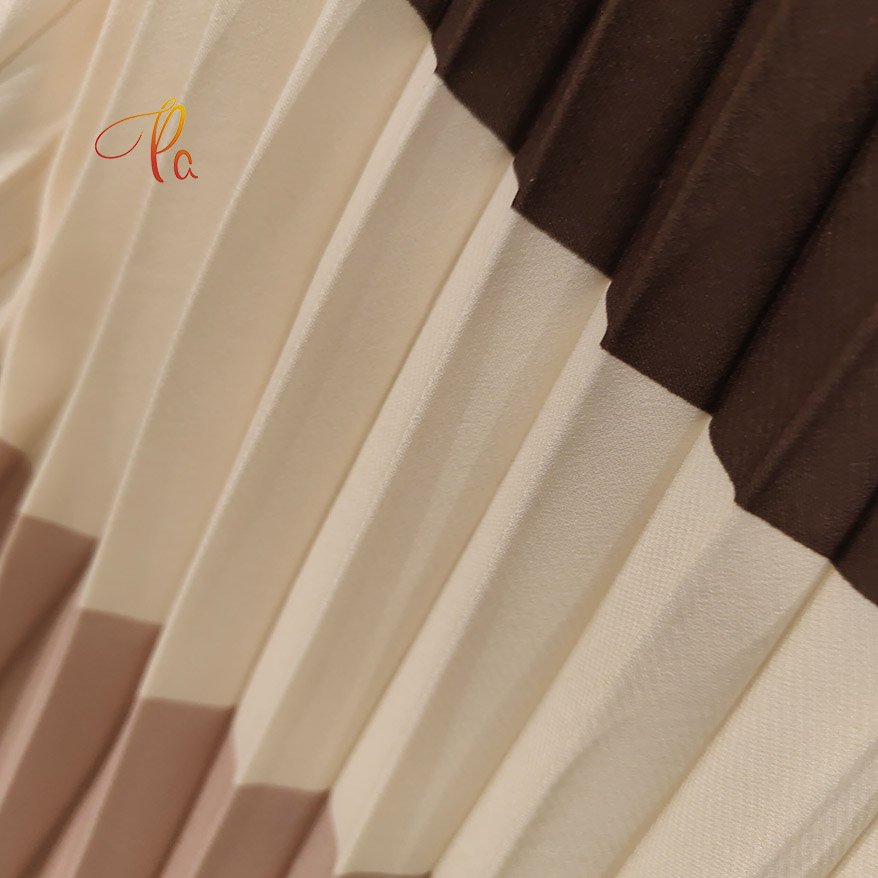 New Fashion Polyester Woven Color Block Stripe Printed Chiffon Pleated Fabric For High End Women Dress