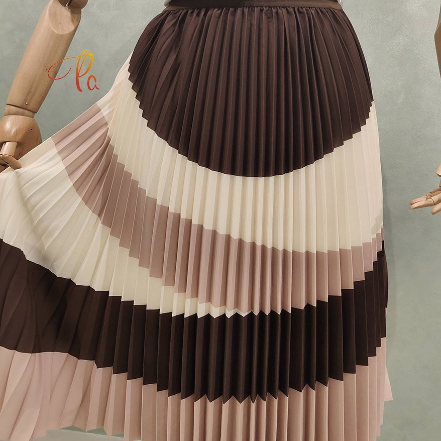 New Fashion Polyester Woven Color Block Stripe Printed Chiffon Pleated Fabric For High End Women Dress