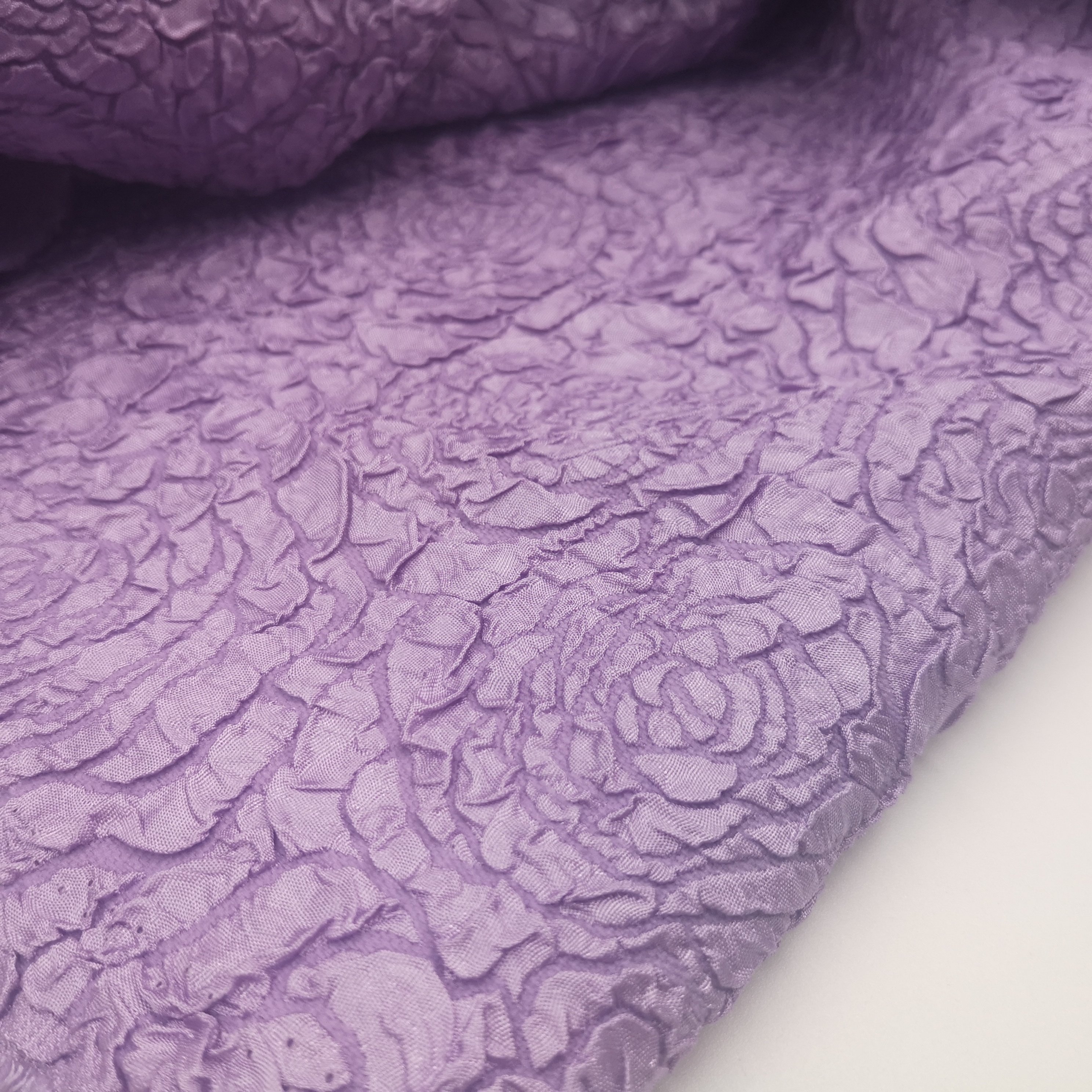 Factory Direct Wholesale 100% Polyester Custom Jacquard Fabrics Three Dimensional Rose Pattern Embossing Jacquard Dress Fabrics