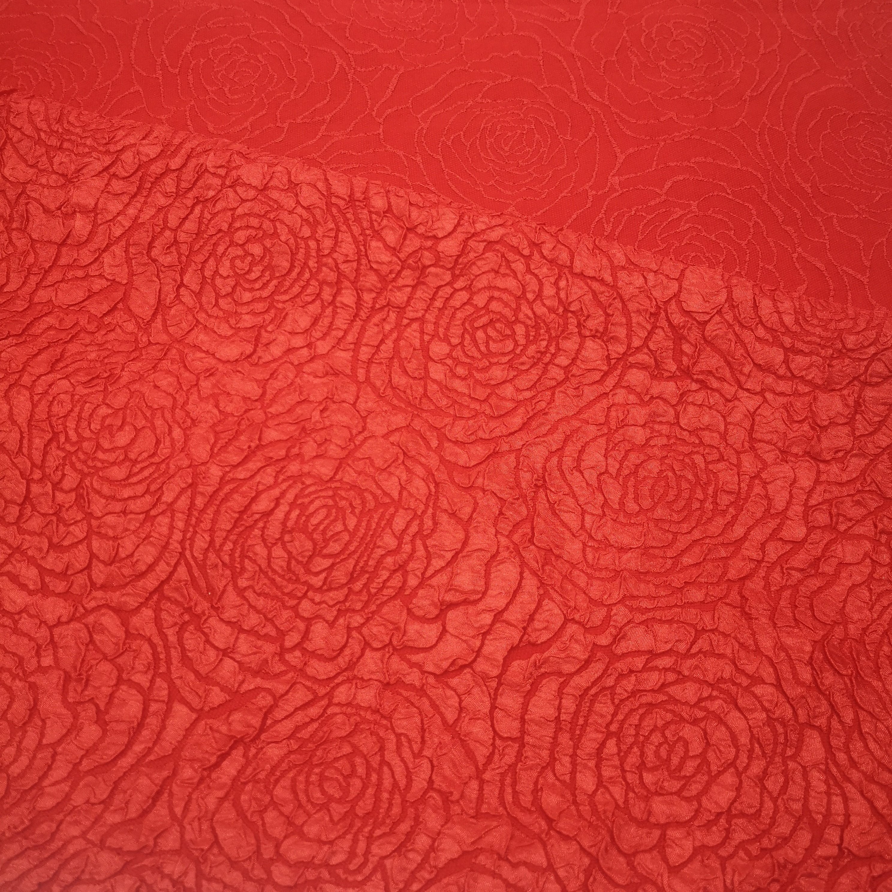 Factory Direct Wholesale 100% Polyester Custom Jacquard Fabrics Three Dimensional Rose Pattern Embossing Jacquard Dress Fabrics
