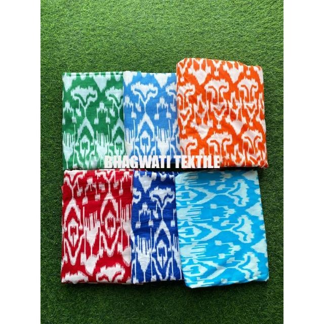 Wholesaler of Indian Screen Printed 100% Cotton Fabric Raw Material For Dress Lightweight Cotton Printed Fabric
