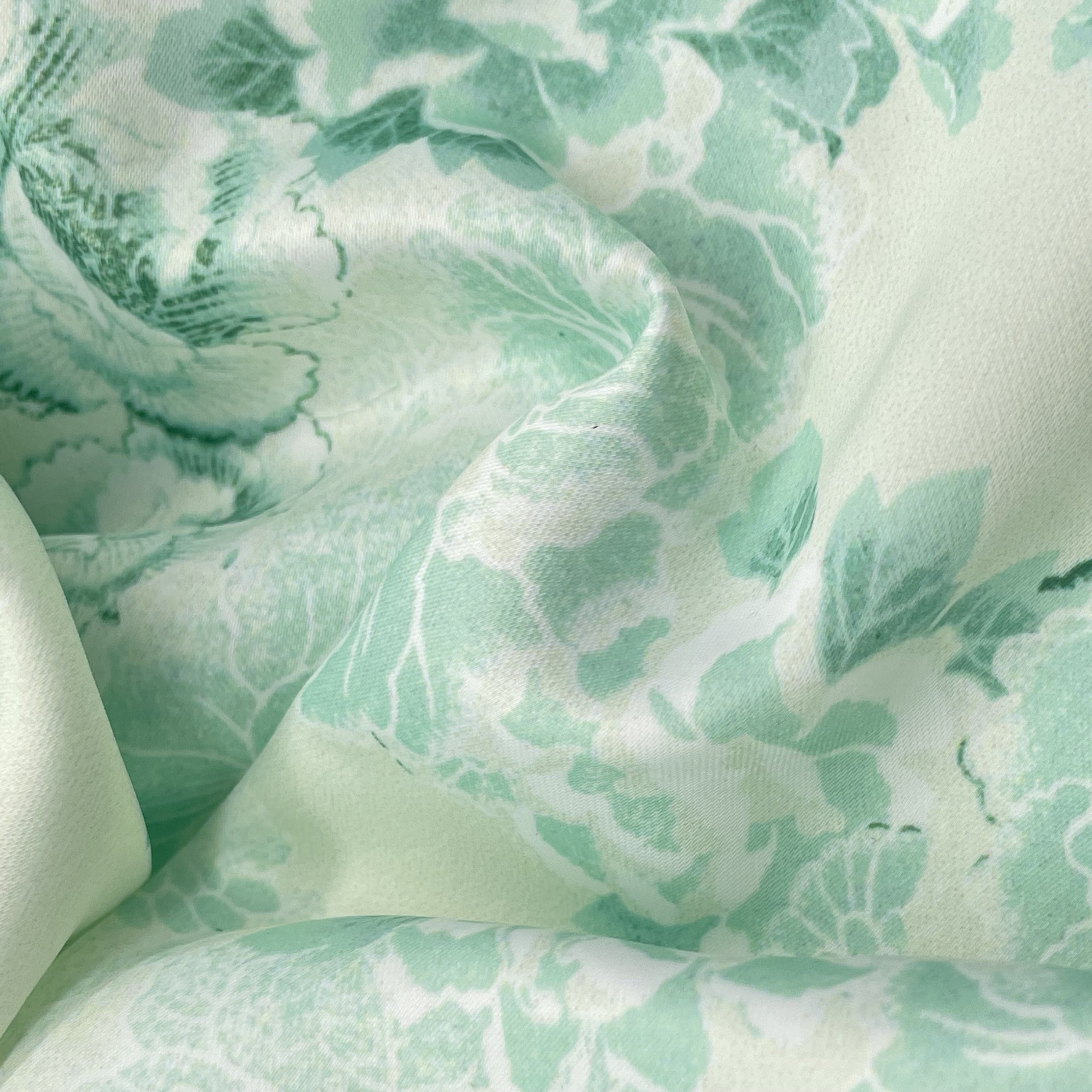 Novel style women's dress fabric can be customized with 97% polyester fiber+3% sp polyester fiber jacquard fabric