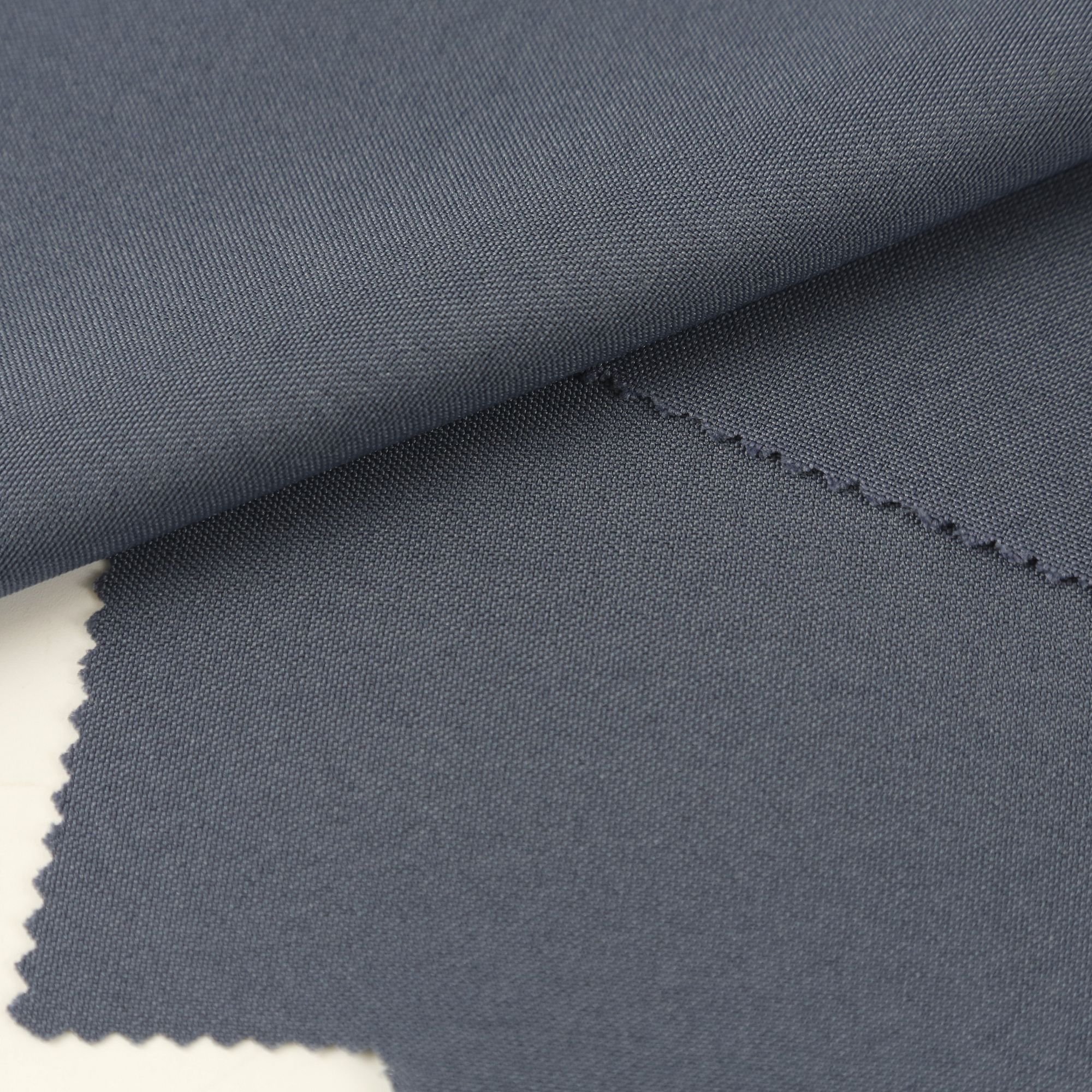 Yarn Dyed 300D 100% Polyester Gabardine Minimatt Fabric Workwear Jacket Fabric