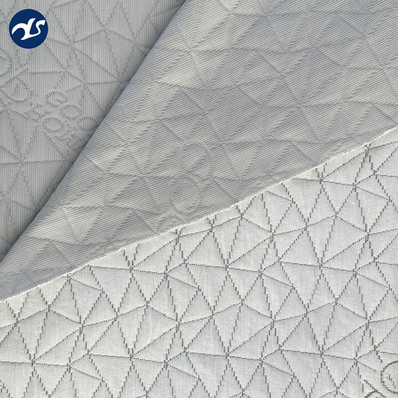 The mattress cover and pillowcase are made of high-quality bamboo fiber fabric and can be customized with patterns and colors