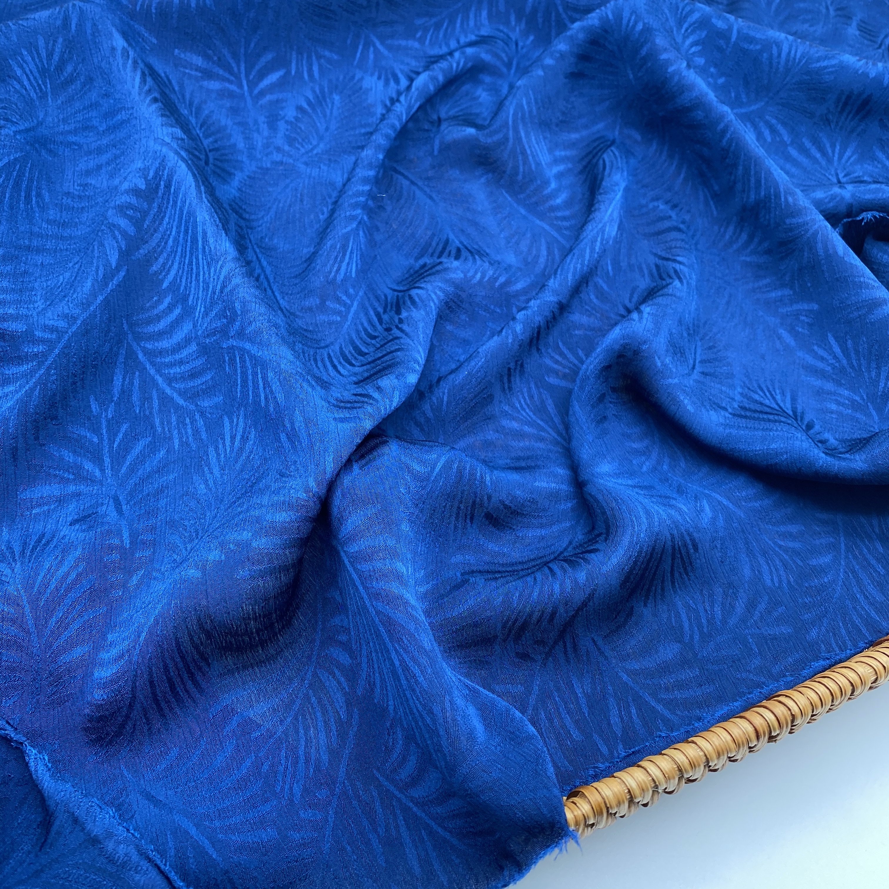 FABRIC WHOLESALE FASHIONABLE JACQUARD CHIFFON FABRIC CRINKLE CHIFFON FABRICS FOR DRESS