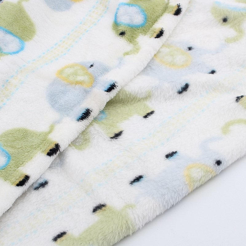 High Quality Super Soft Knitted Cartoon Animal Print Swaddle Blanket Wholesale Baby Bedding for All Seasons