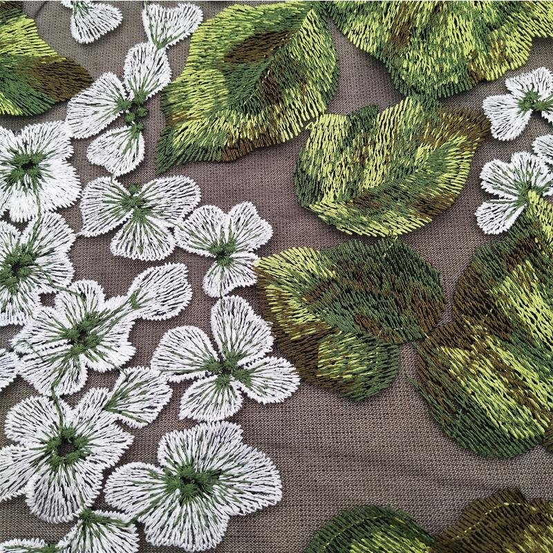 New design 100% Polyester multi-color flower mesh new pattern embroidery fabric