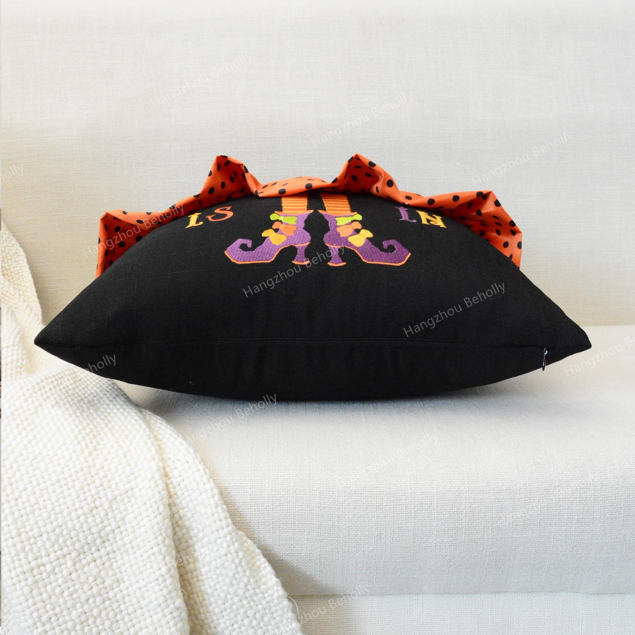Factory Custom Pattern Halloween Polyester Cases Cover Decorative Throw Pillow Cover