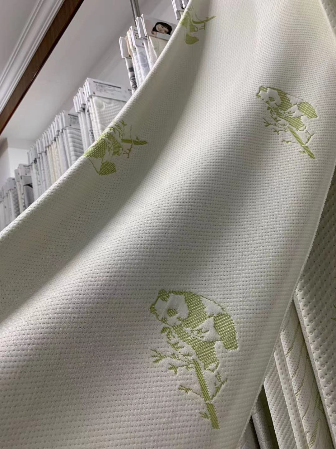 New design 60% polyester 40% bamboo fiber jacquard knitted fabric for mattresses