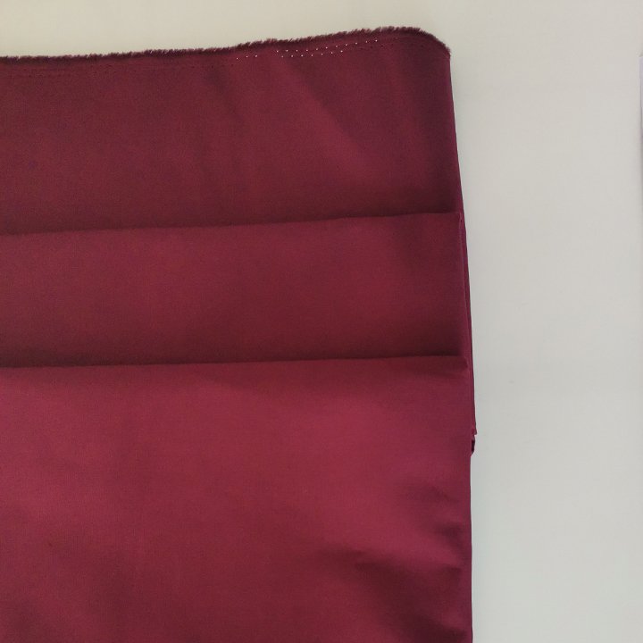 Factory Hot Sale 100% Cotton Plain Woven Fabrics for Girls' Clothing, Dresses and Garments