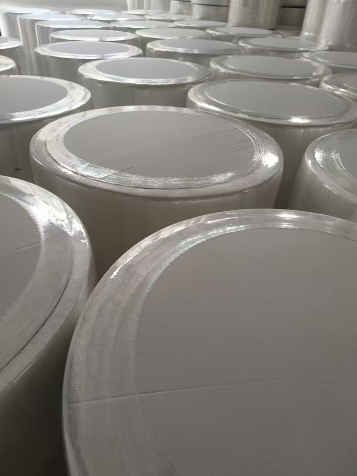 Free sample wipes raw spunlace non-woven fabric 20 viscose 80 polyester Breathable Roll Style Hospital Agriculture Industry