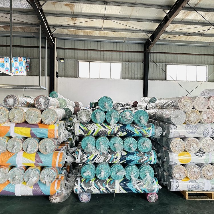High quality 240cm 70 gsm pigment 100% polyester print microfiber bedding fabric for home textile