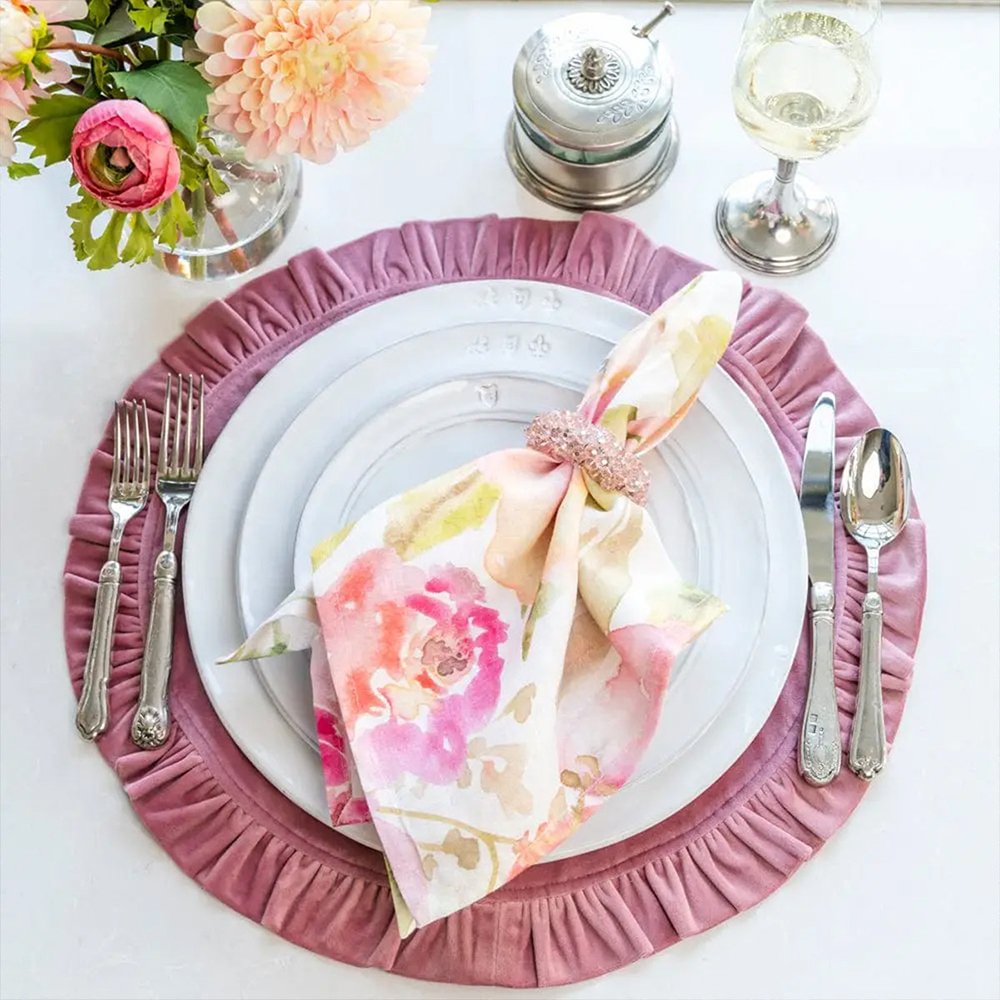Wholesale 40*40cm Luxury Ruffle edge Round Velvet napkins for wedding lannel table dining room restaurant hotel Table Decoration