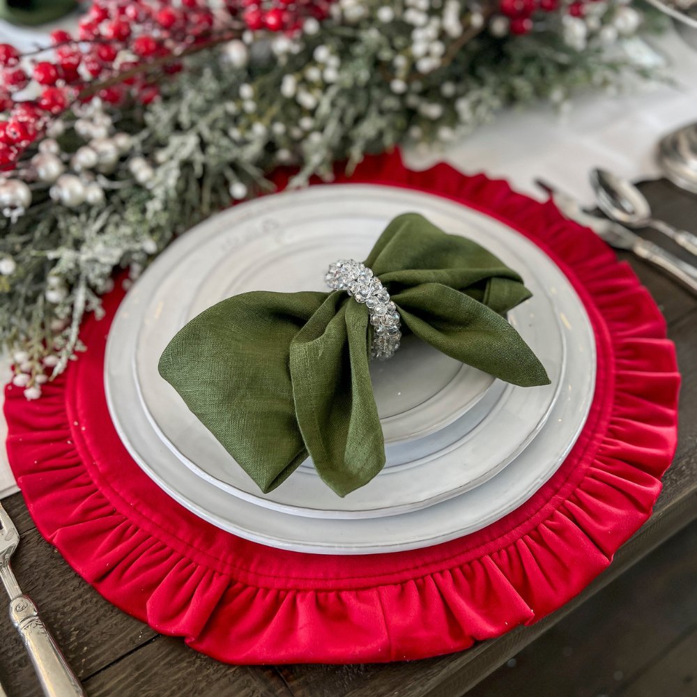 Wholesale 40*40cm Luxury Ruffle edge Round Velvet napkins for wedding lannel table dining room restaurant hotel Table Decoration