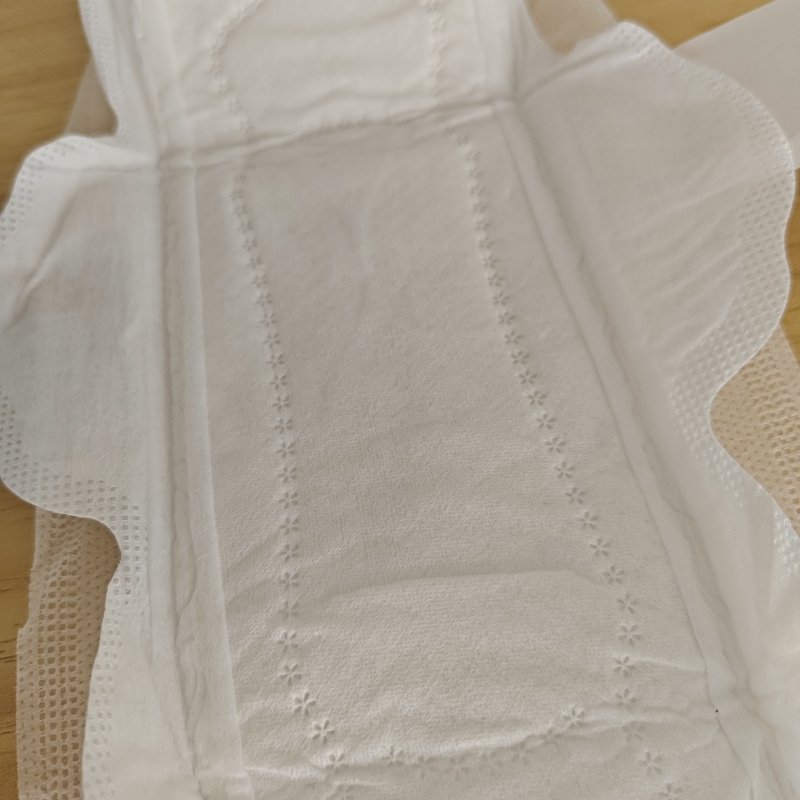 High-quality OEM factory semi-water-repellent 100% cotton sanitary napkin surface layer to prevent reverse osmosis