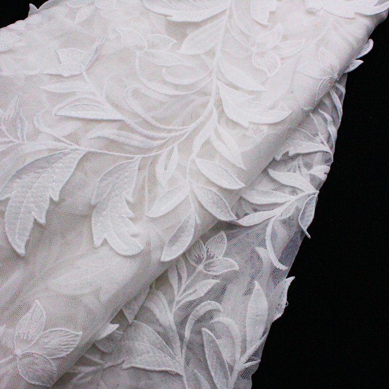 Wholesale Custom Embroidered White Mesh Lace Fabric for Weddings Dress & Clothing Trimming Border Custom Wedding Embroidery