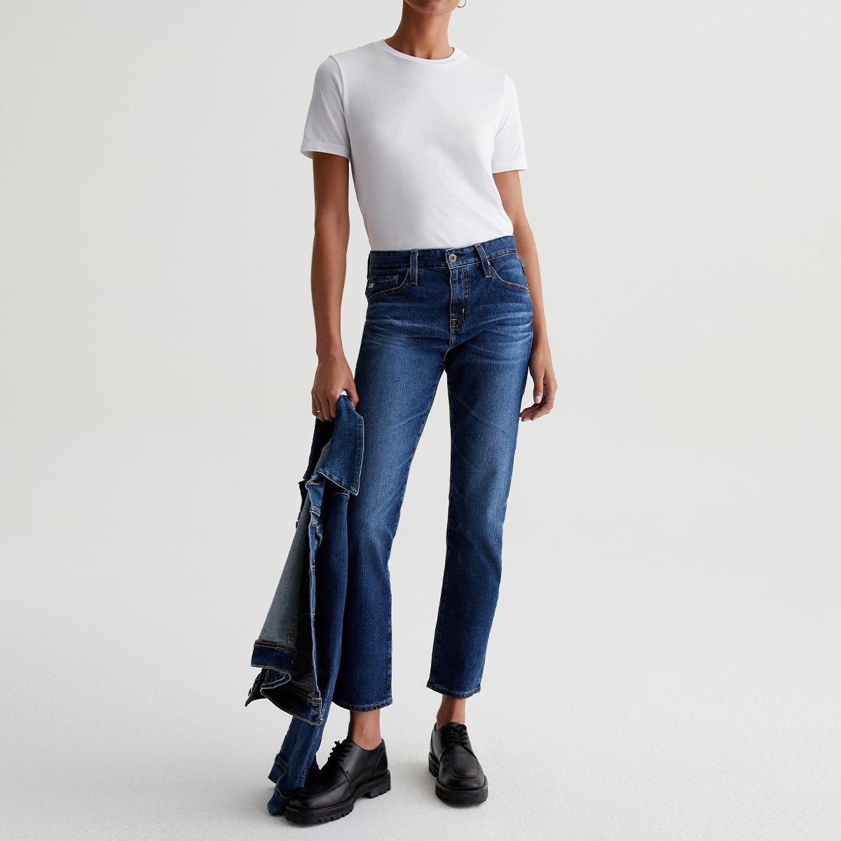 OEM/ODM Women's Crew Neck Tee - 100% Cotton, Luxurious Comfort Knit, Classic White, Short Sleeve Rib Neckband, Anti-Twist Fabric