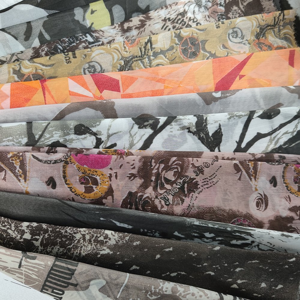 Factory wholesale Skin friendly polyester taffeta fabric Home woven roll mattresses printed furniture clothing outdoor goods
