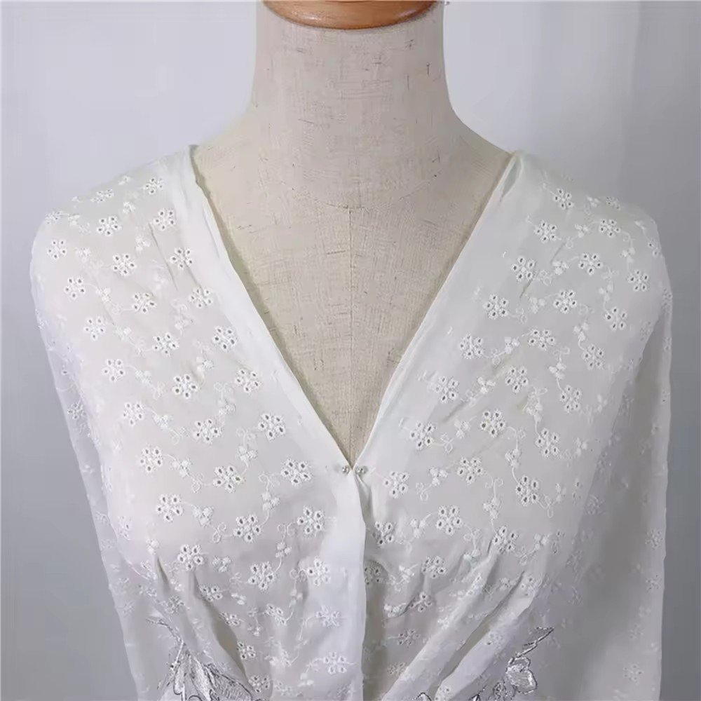 China High Quality Custom Water Soluble Lace 100% Cotton Eyelet Fabric Embroidered Cloth Cotton Embroidery Fabric For Dress