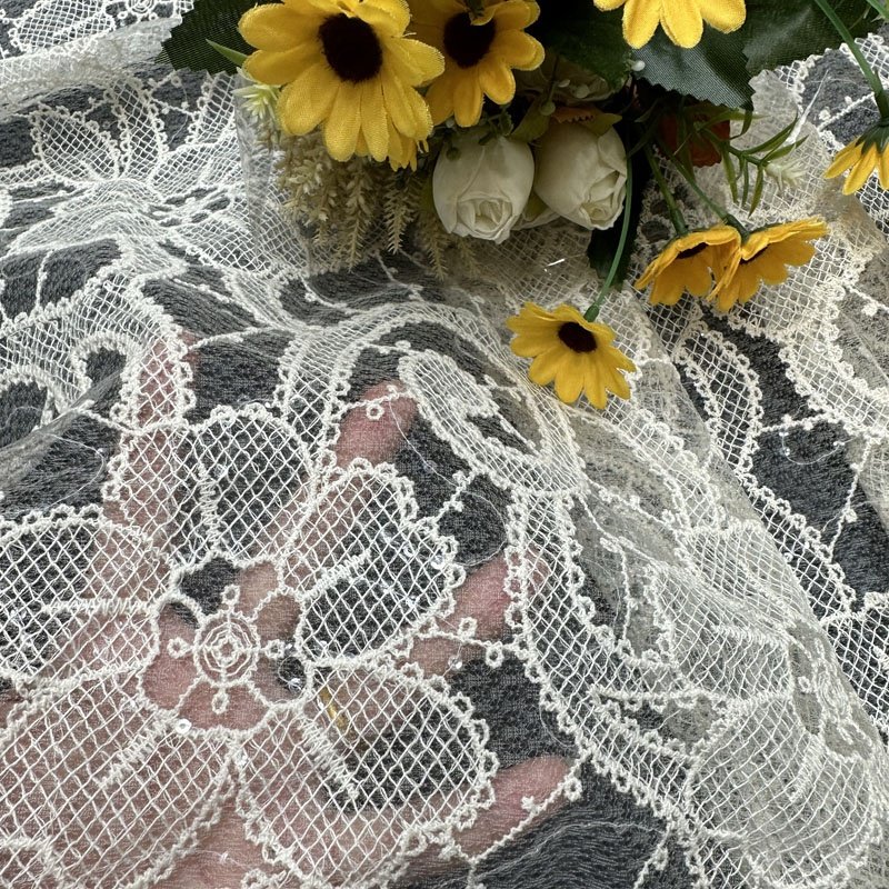 Eco-Friendly Embroidery Lace Fabric Mesh Crochet Sequins Polyester Lace for Garments
