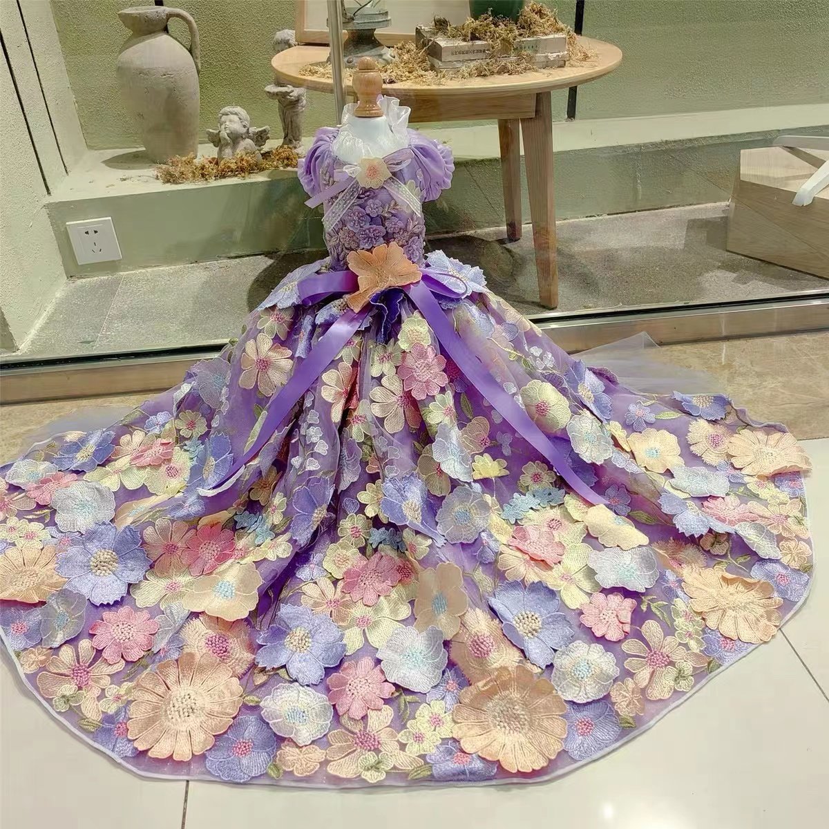 Fashion Custom Wholesale Design Bridal Embroidery Tulle Wedding Dress Net Applique Mesh Floral 3D Flower Lace Fabric