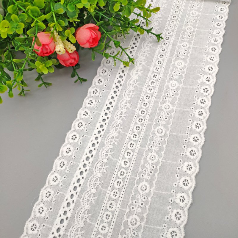 2023 Wholesale Fancy Embroidery Trim Ribbon Cotton Webbing Water Soluble French Border Guipure Lace Trim