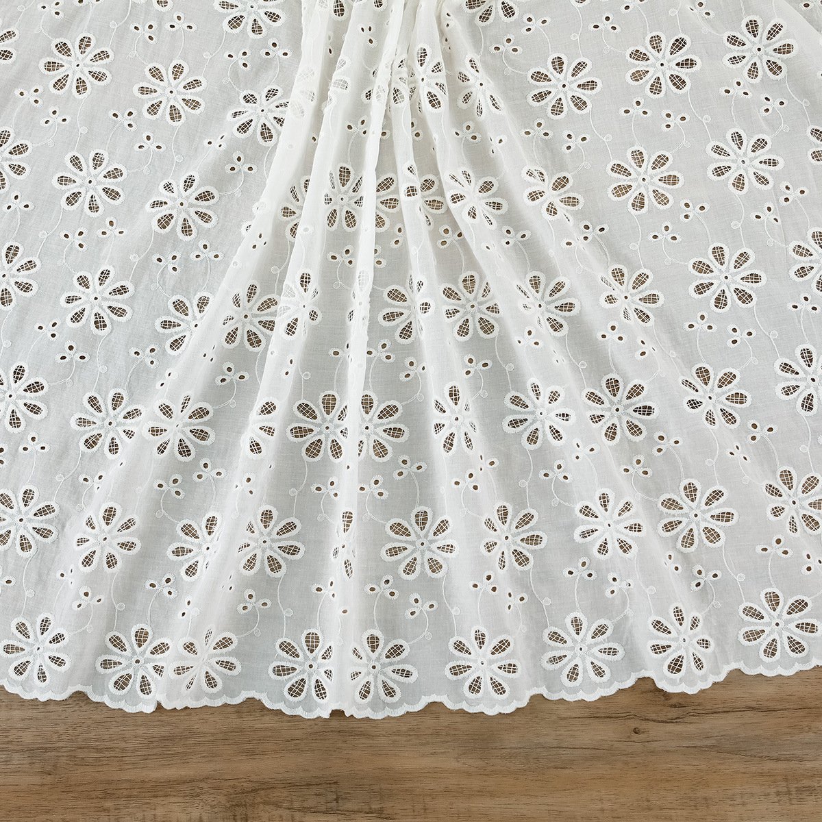 New Arrival Cotton Voile Heavy Embroidery Net White Pure Cotton Lace Water-Soluble Embroidery Lace Fabric for Swiss Voile Dress