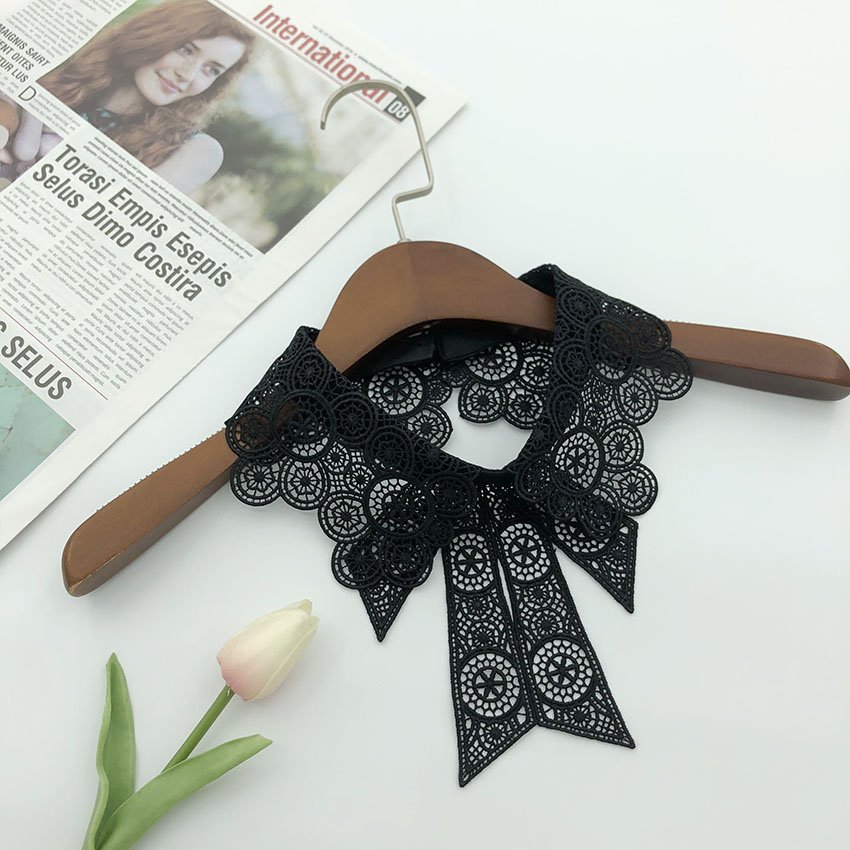Low Moq in Stock Black White Ladies Neck Collar Clothing Accessories Woman Detachable Lace Collar Detachable Fake Collar