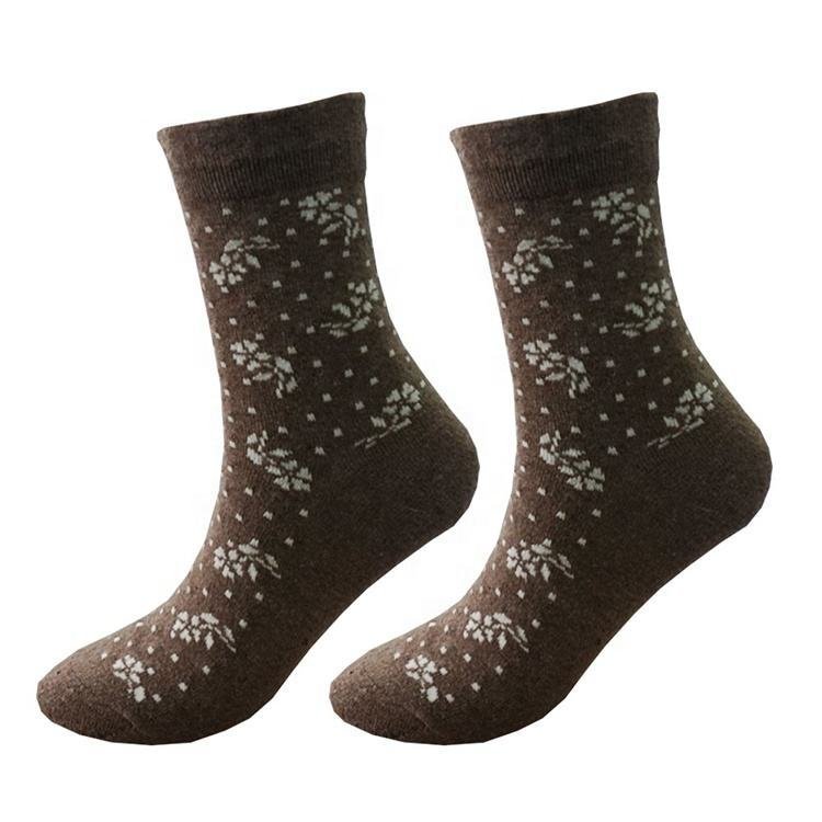 High quality custom brown weed leaf crew angora warm wool women socks