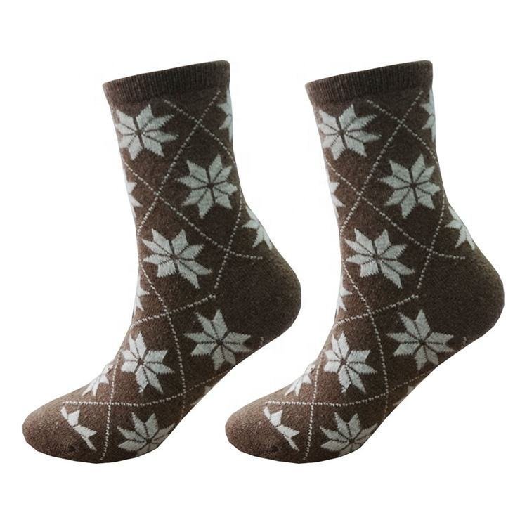 High quality custom brown weed leaf crew angora warm wool women socks