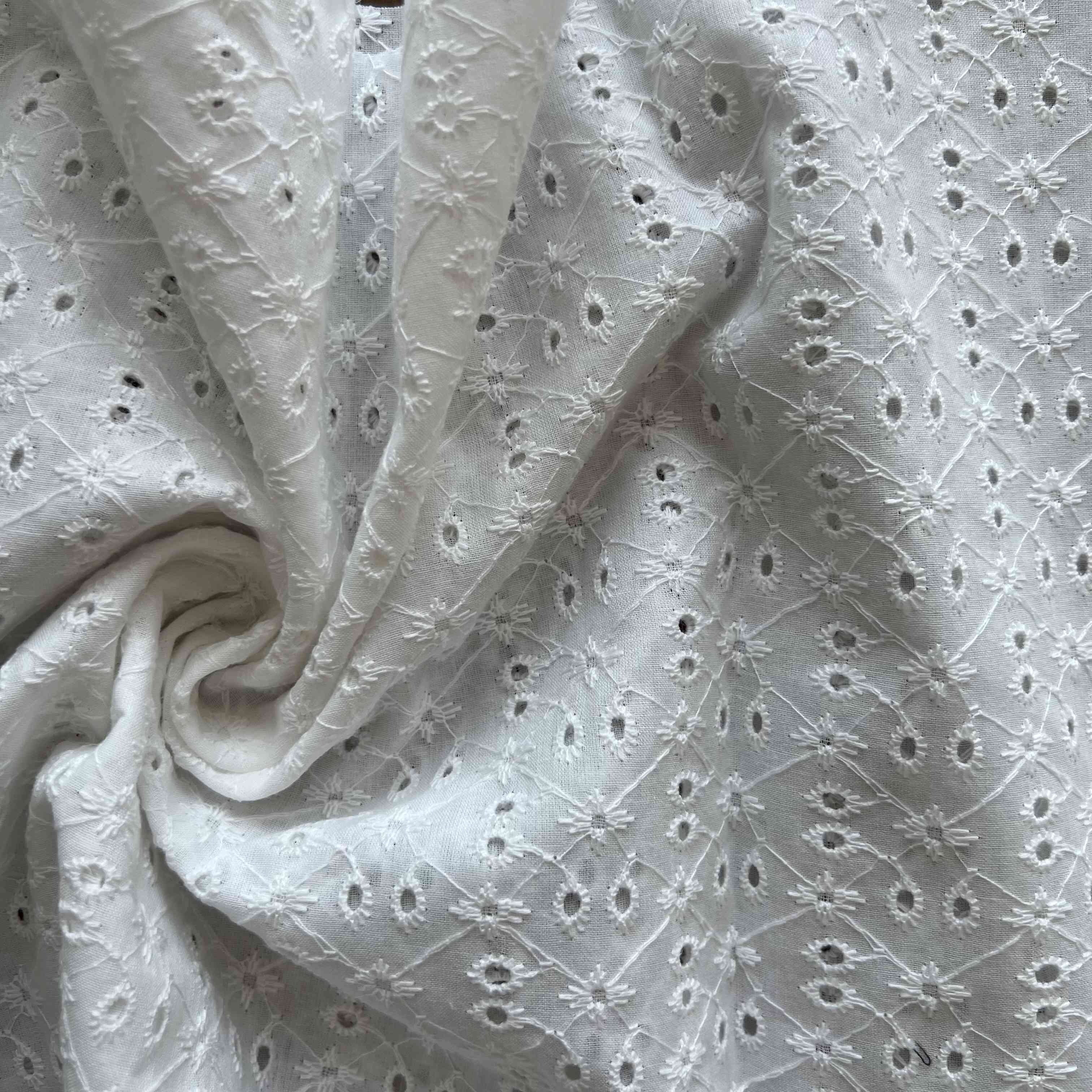 New hot sales No MOQ autriche tulle brode mesh swiss voile ladies african lace 100 cotton embroidery fabric for dress