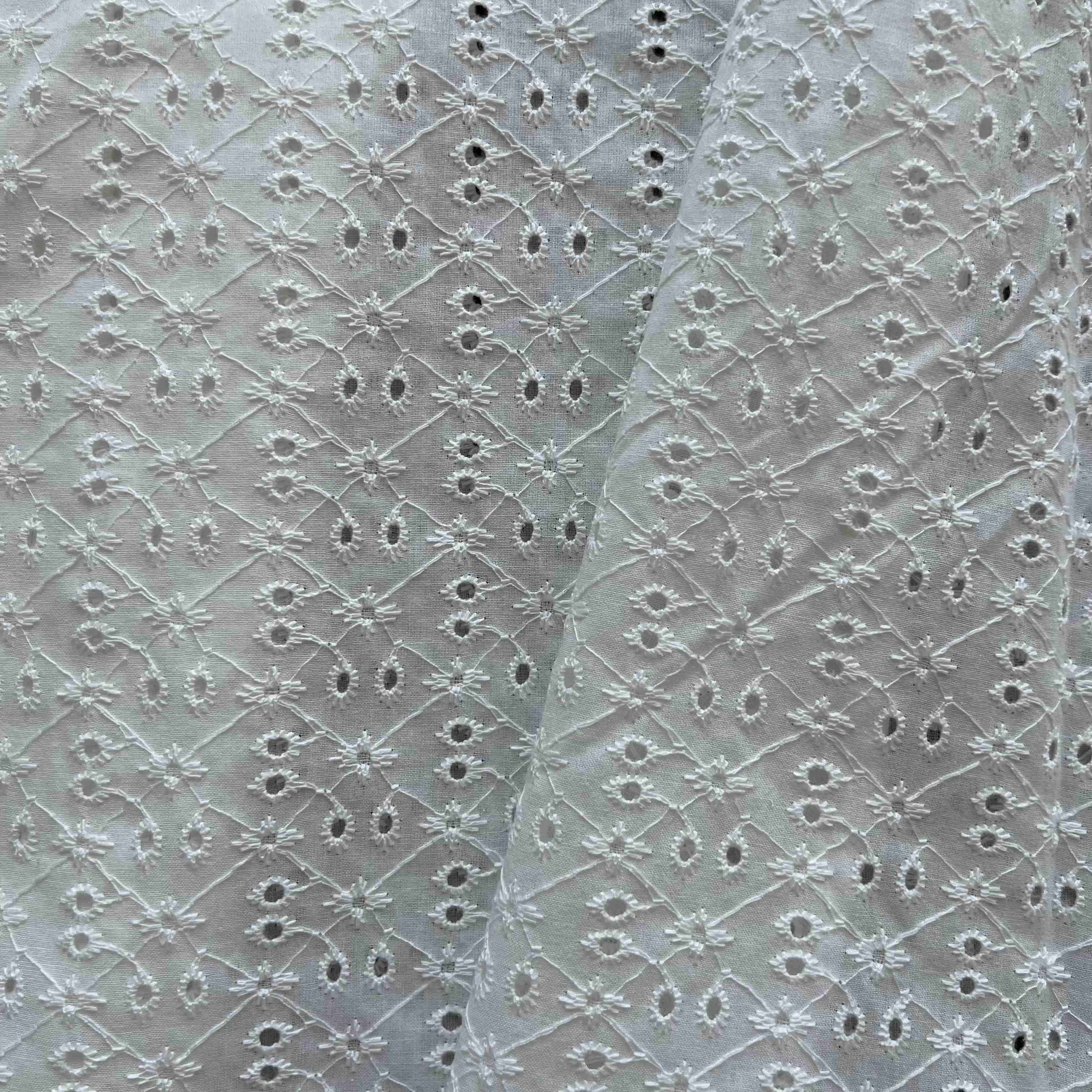 New hot sales No MOQ autriche tulle brode mesh swiss voile ladies african lace 100 cotton embroidery fabric for dress
