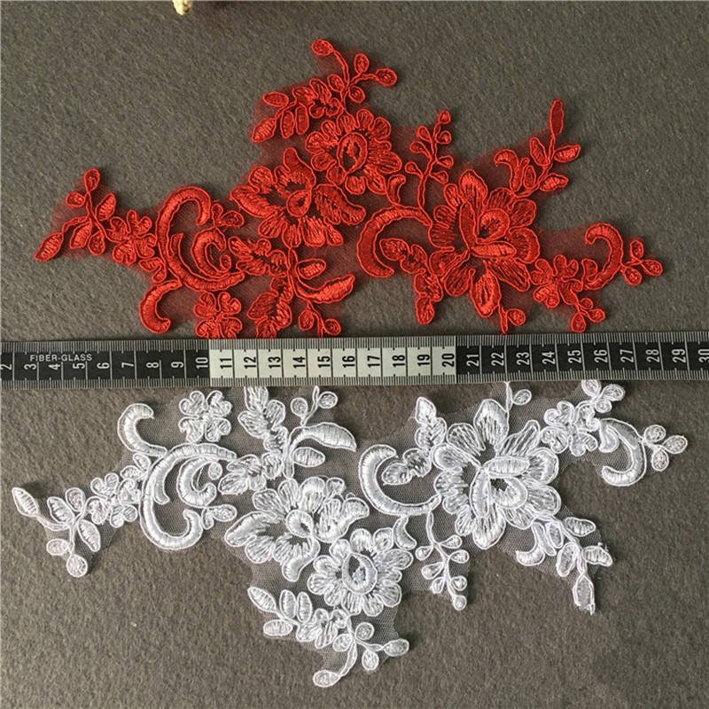 The new series of lace embroidery applique design is used for wedding dress decoration lace patch