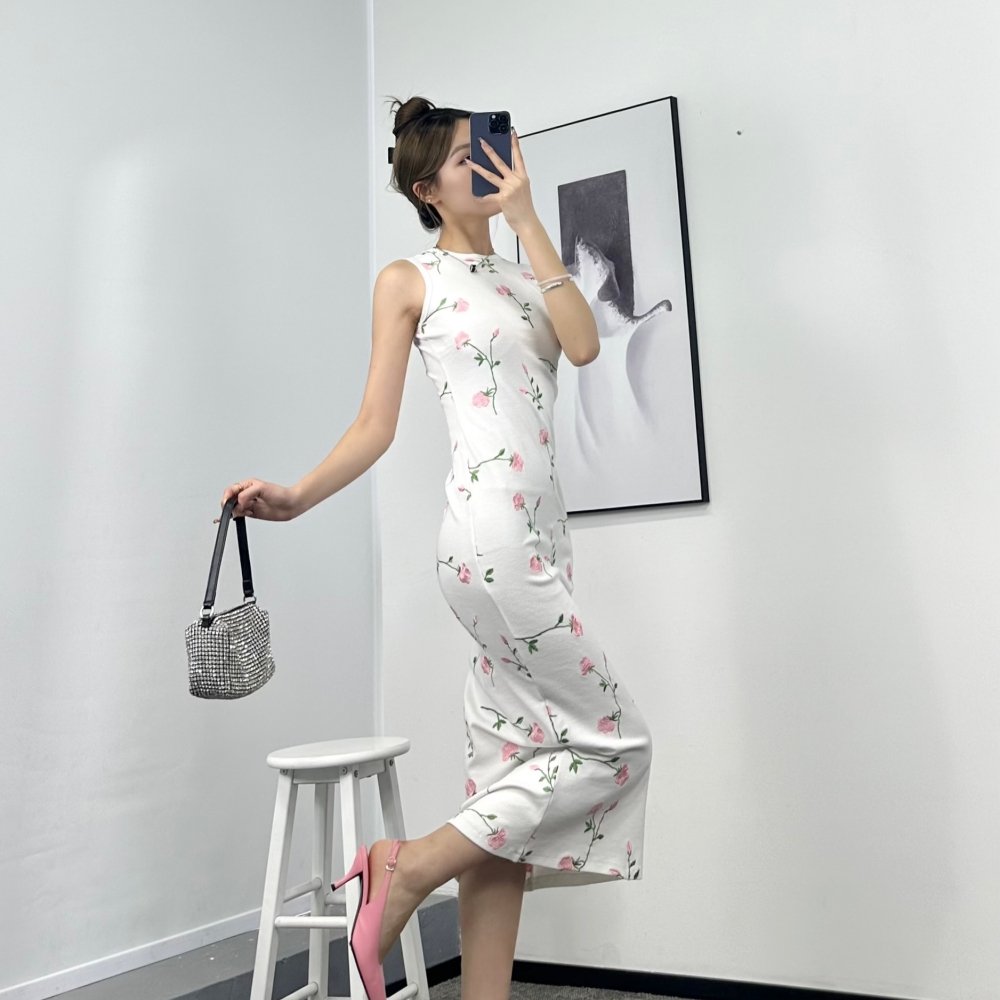 Women's White Embroidered Cotton-blend Midi dress casual fashion crewneck sleeveless slim fit floral embroidery evening Dress