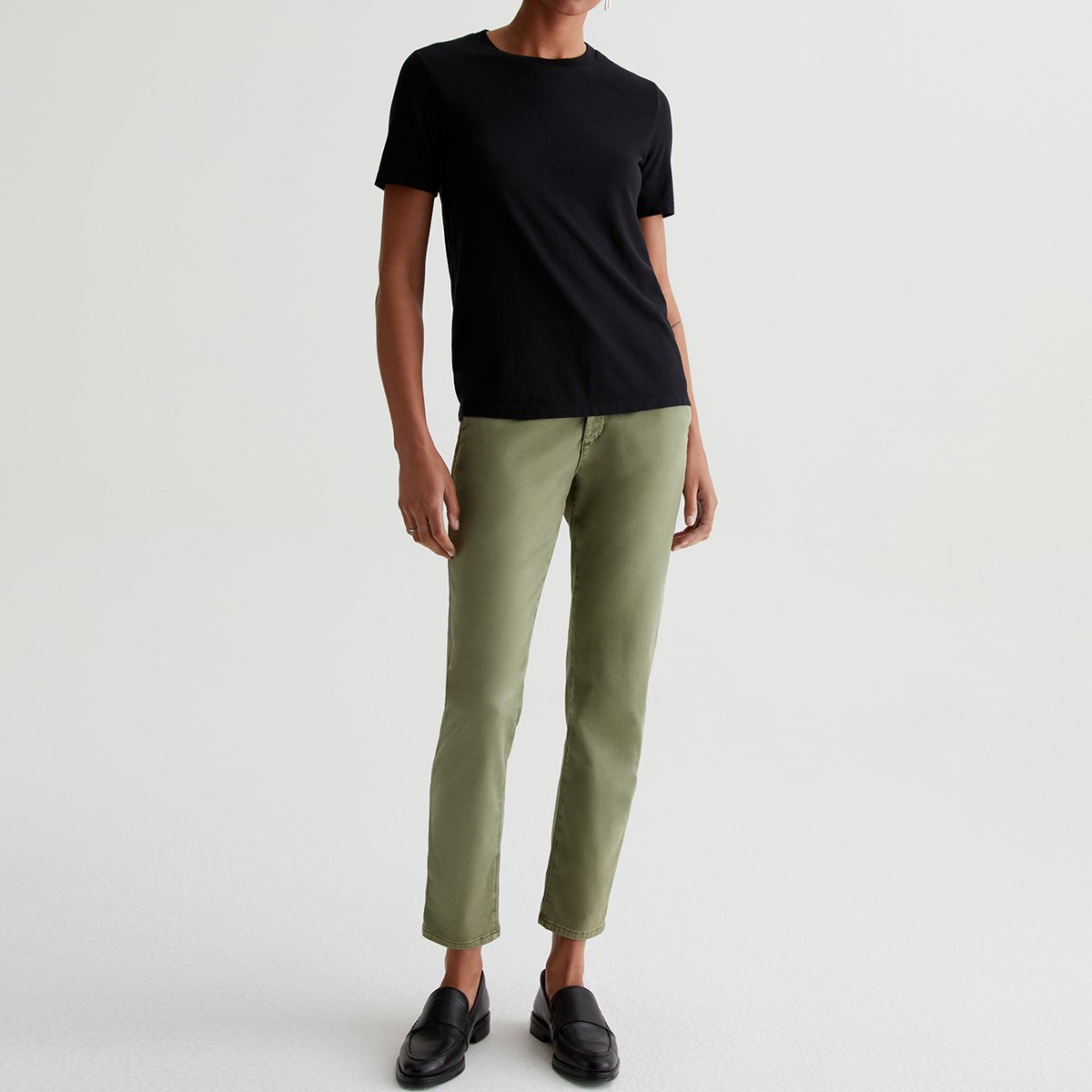 OEM/ODM Custom Deep Black Women's Classic Crew Neck Tee - 1X1 Rib Neckband, Premium Knit, 100% Cotton, S&Z-Twist Yarns