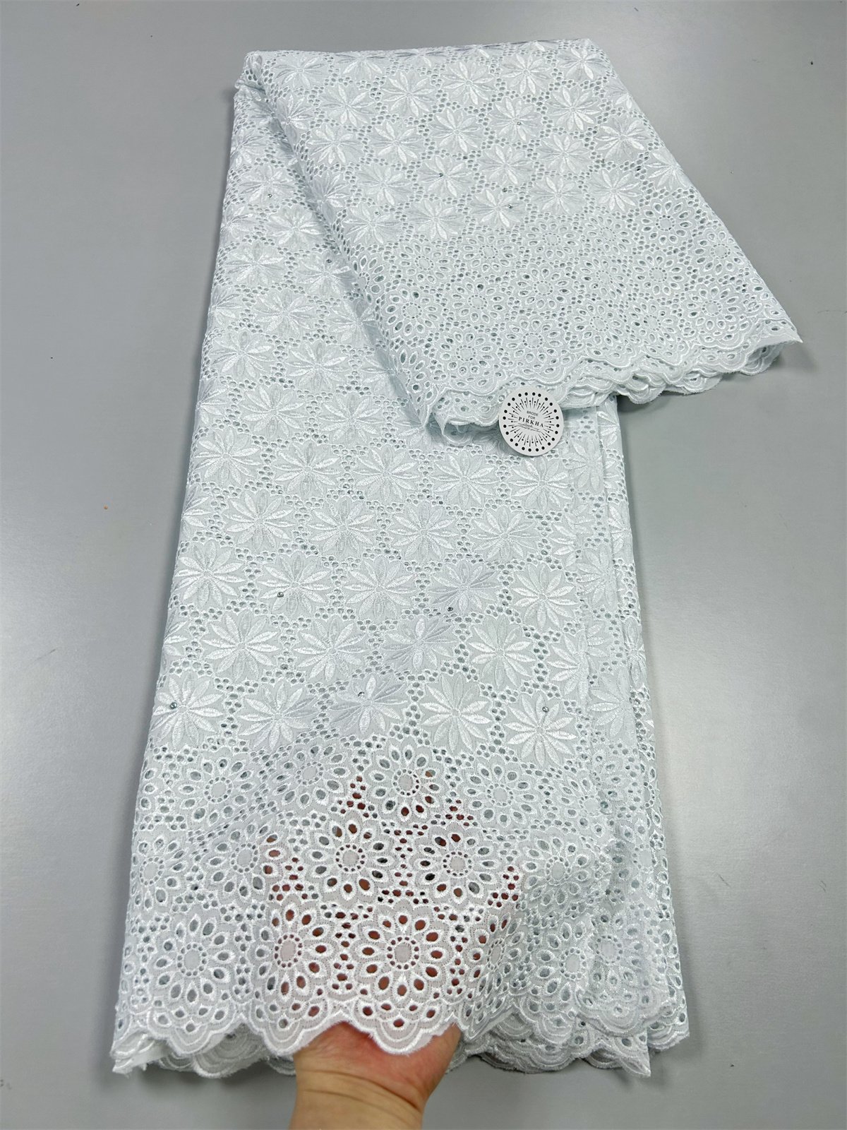 Wholesale price dry lace fabric african 2024 lace swiss lace 100% cotton embroidery fabric