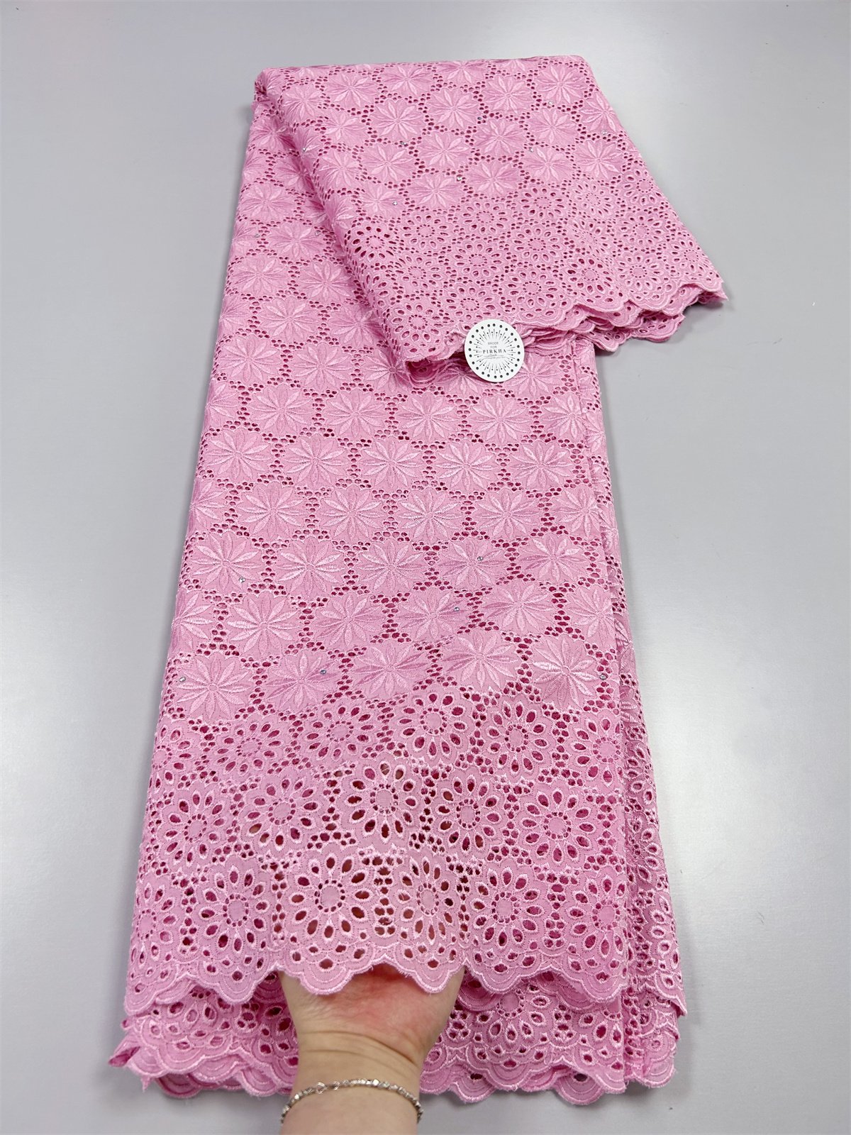 Wholesale price dry lace fabric african 2024 lace swiss lace 100% cotton embroidery fabric
