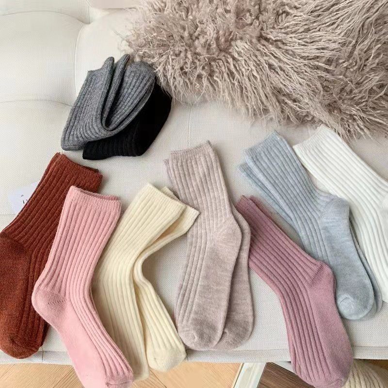 Wholesale cozy woollen socks unisex plain knit ribbed winter merino crew thick wool socks
