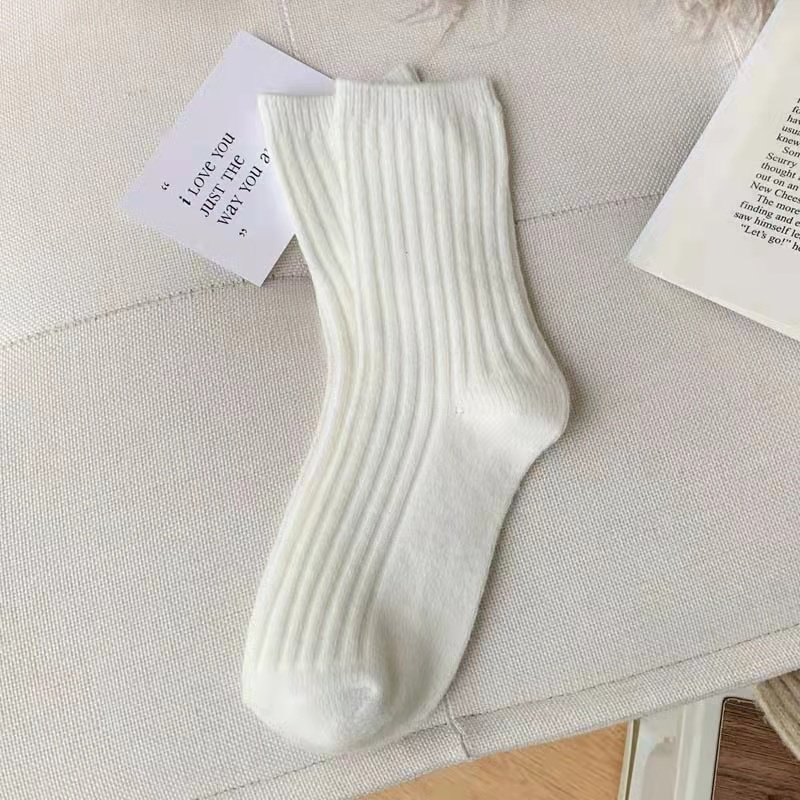 Wholesale cozy woollen socks unisex plain knit ribbed winter merino crew thick wool socks
