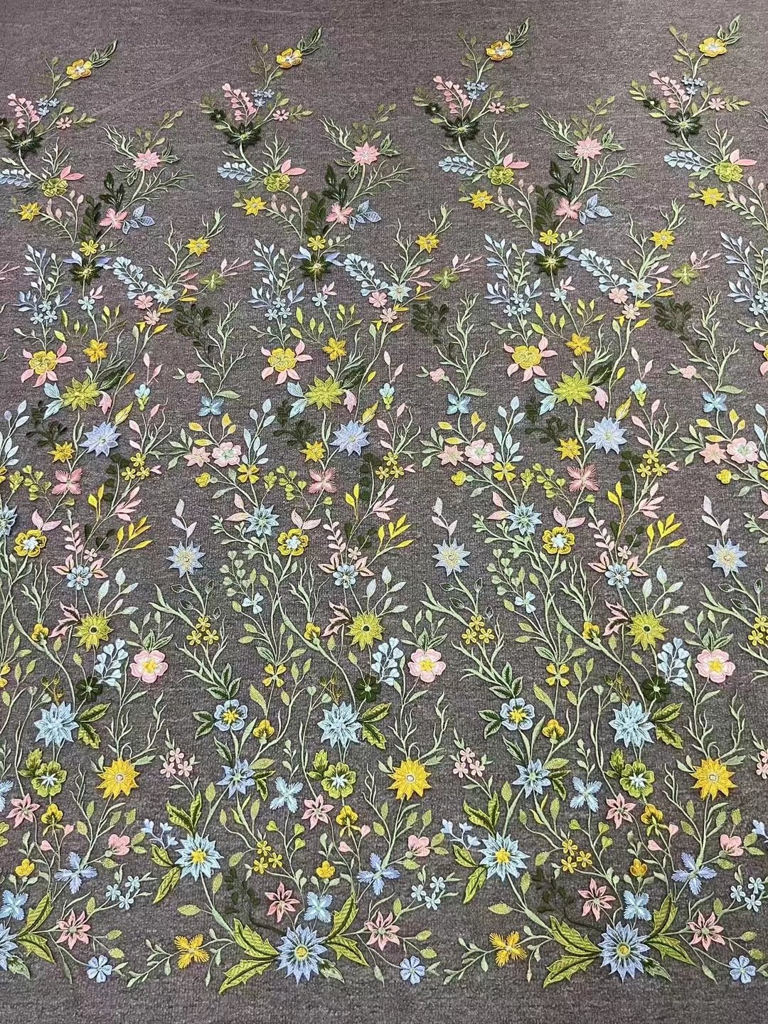 Elegant Hand Made Embroidery Fabric Net Fabric for Dress Embroidery 3D Multicolour Tulle Floral Fabric