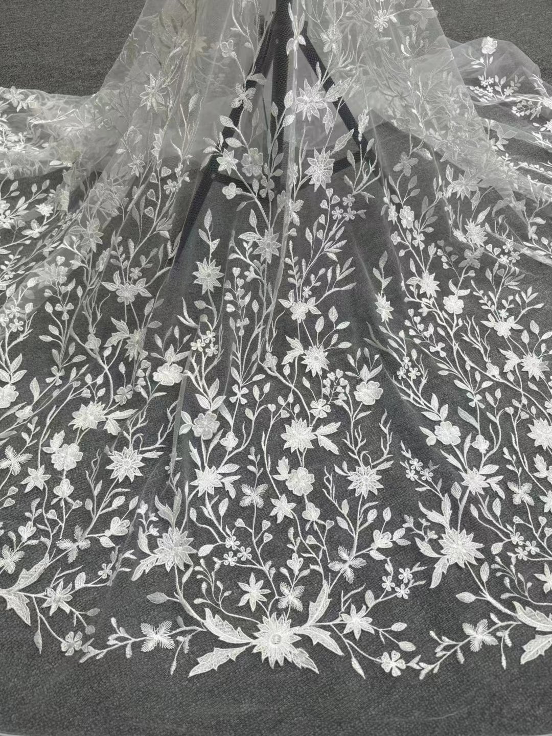 Elegant Hand Made Embroidery Fabric Net Fabric for Dress Embroidery 3D Multicolour Tulle Floral Fabric