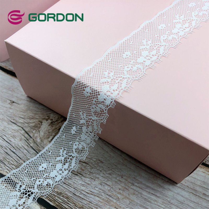 Factory Wholesale 4.5cm Natural White Lace Ribbon Large Flower Ribbon Lace Trim