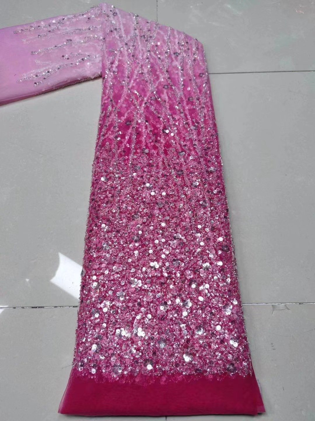 Width 130 cm Polyester sparkly sequins Embroidery gradient Mesh Fabric heavy tulle Lace Fabric for wedding Dress cheongsam