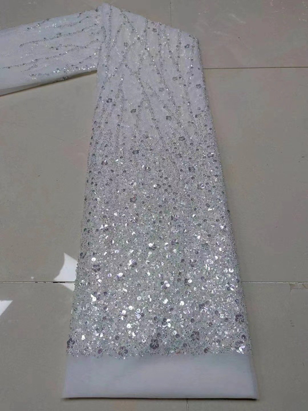 Width 130 cm Polyester sparkly sequins Embroidery gradient Mesh Fabric heavy tulle Lace Fabric for wedding Dress cheongsam