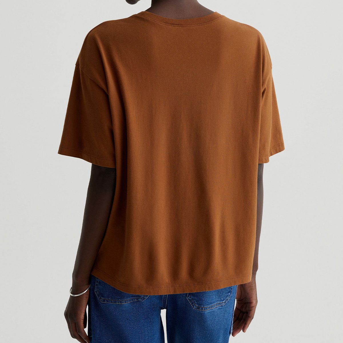 OEM/ODM Custom Caramel Brown Women's Slouchy Fit Crewneck T-Shirt - 100% Cotton Light Jersey, S&Z-Twist Yarns
