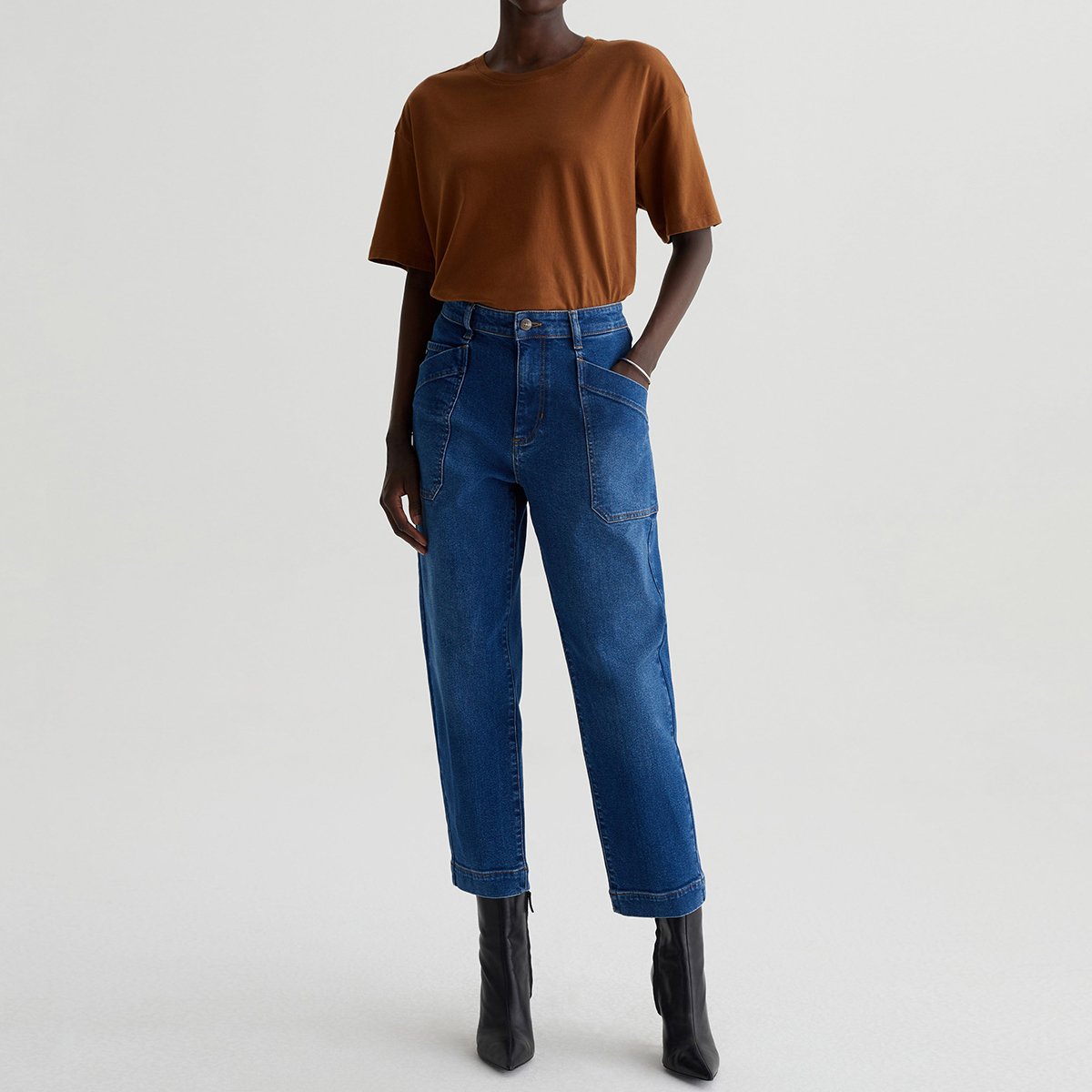 OEM/ODM Custom Caramel Brown Women's Slouchy Fit Crewneck T-Shirt - 100% Cotton Light Jersey, S&Z-Twist Yarns