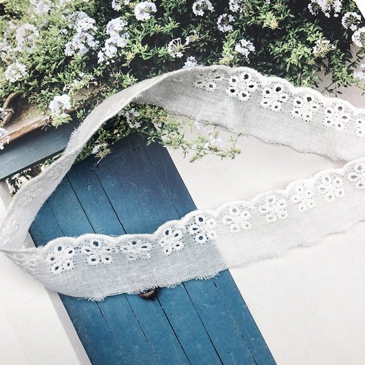 Hot Sale 2.5cm Garment Accessories Embroidery Trim Lace White Embroidered Cotton Lace Trim Cotton Ribbon Trimming