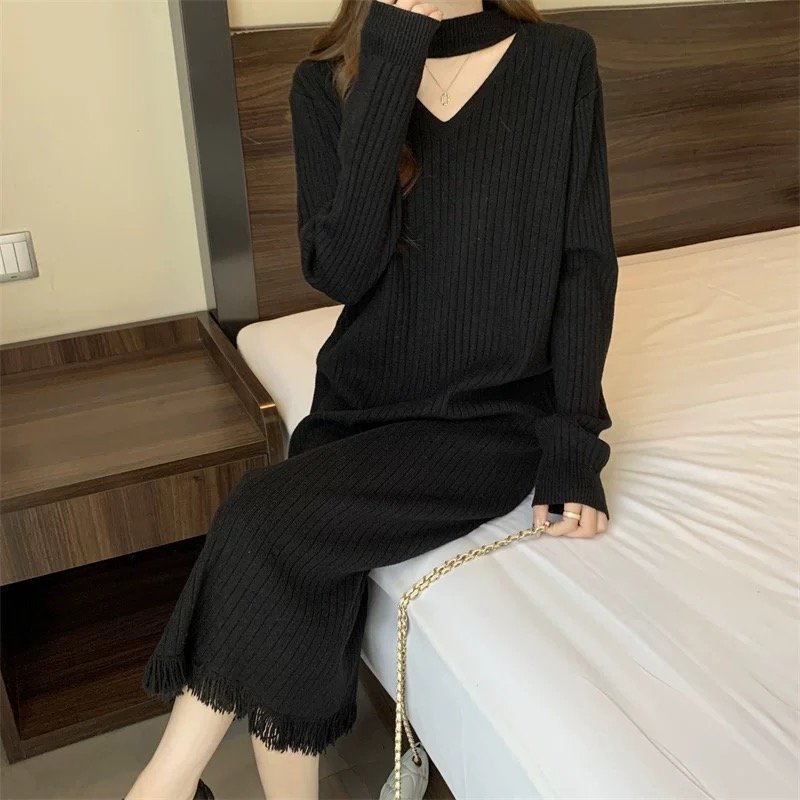 Wholesale Customized Winter Fall Newest Ladies Rib V-neck Knit Dresses Knee-Length Pullover Tassel Sweater